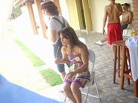  Observem uma coisa... A Natália é magrinha de ruindade, mas como como uma lima nova.
