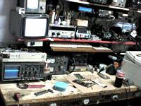  O inicio do trabalho de modificaçao. A placa já stava montada no gabinete, porem sem as placas perifericas que eram necessárias. (foto de web-cam)