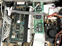  Tudo já encaixado no gabinete para testar. (foto de web-cam)