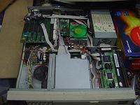 Vista geral de depois de colocadas as placas definitivas, uma multi-serial de 4 portas, e uma Super-IDE para aproveitar as 2 seriais e a paralela extra.