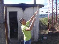  Valezin, PY2KF. Olha a ''crasse'' pra pegar a corda no vento!