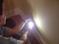  Opa! Agora um led mais fortinho, esse é de 3W, são aqueles que vem em um radiadorzinho estrela, o interessante é o conversozinho pra ligar ele direto na tomada AC.